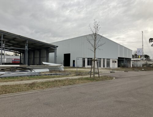 2 Gewerbehallen mit Büro in Gewerbepark Baden-Airpark zu vermieten